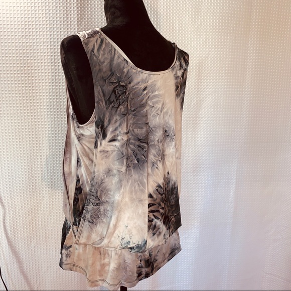 Live & Let Live Embroidered & Patterned Layer Top - Picture 5 of 7